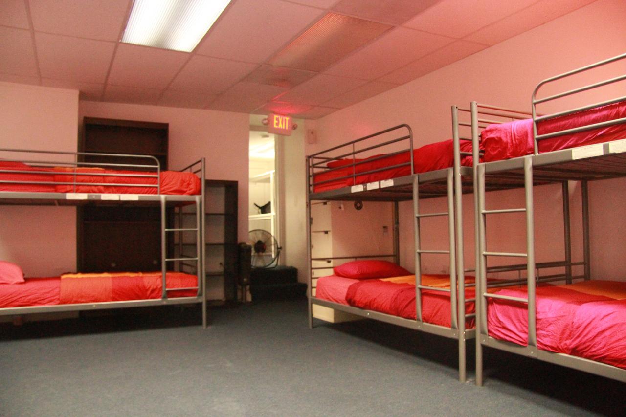 Duo Housing (Adults Only) Vandrarhem Washington Exteriör bild