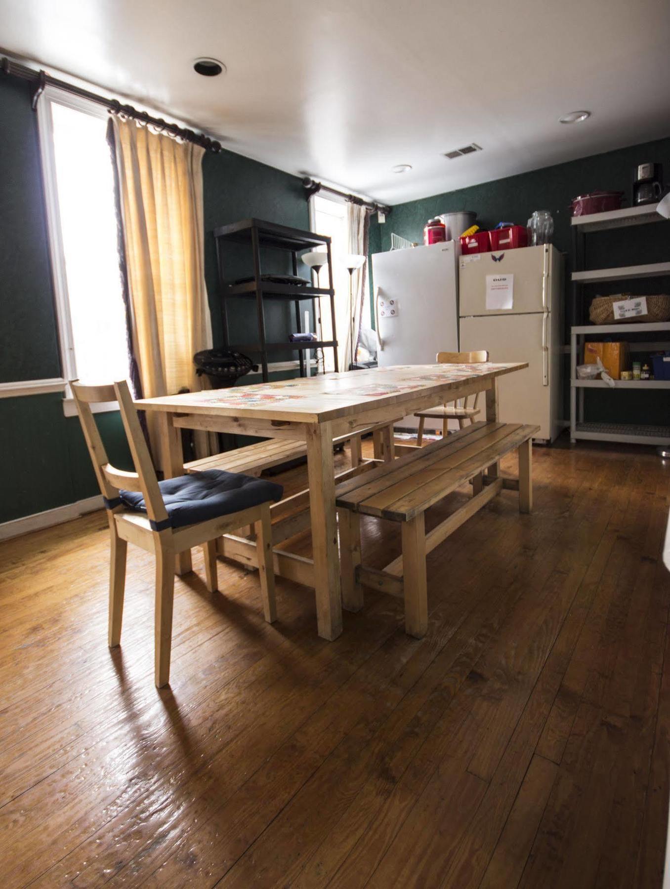 Duo Housing (Adults Only) Vandrarhem Washington Exteriör bild