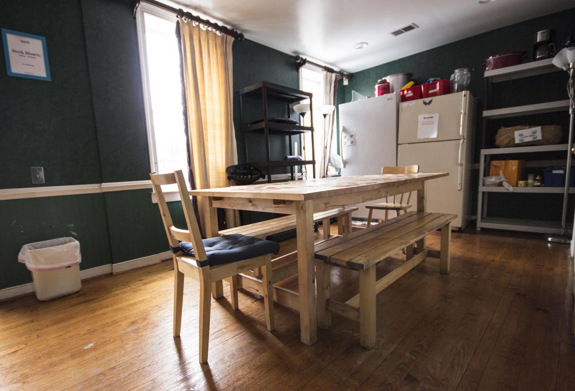 Duo Housing (Adults Only) Vandrarhem Washington Exteriör bild